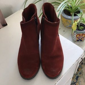 Clarks heeled boots, size 6.5.
